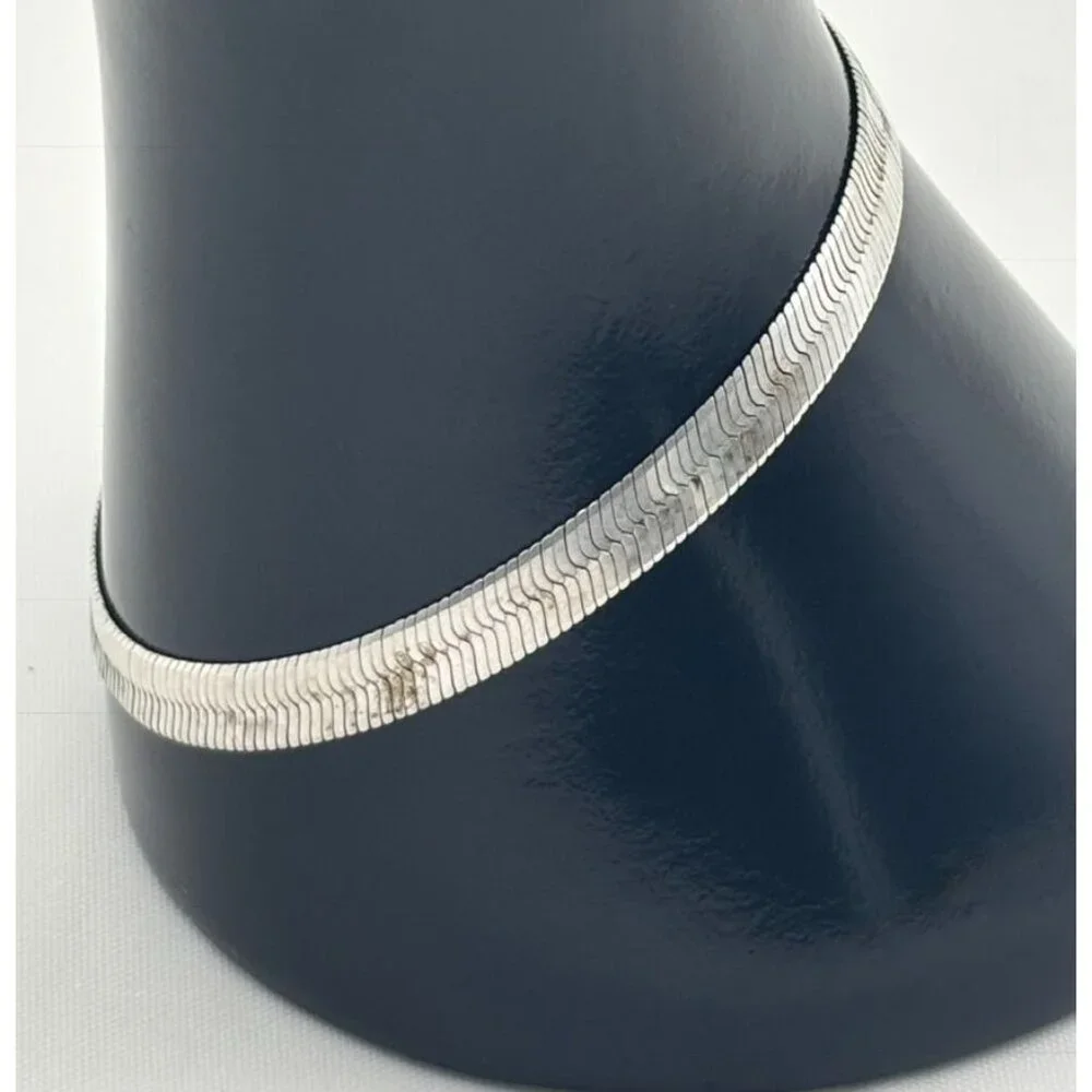 Vintage Sterling Silver Herringbone Bracelet Made in Italy With Maker's Hallmark - Picture 7 of 14